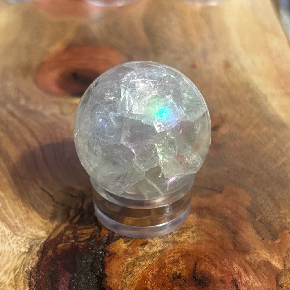 Crackled quartz with Angel Aura Decorative Sphere - Clear